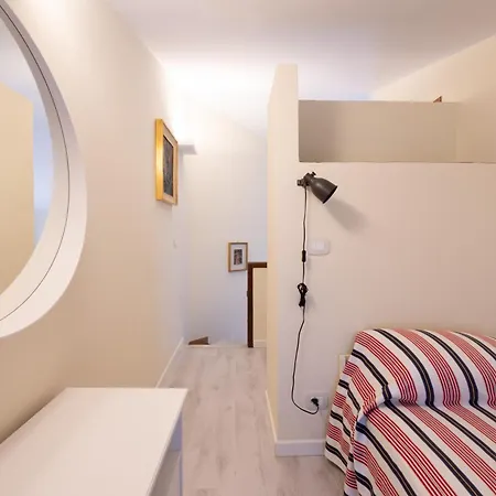 Apartment Live & Dream Vulcano Quadrilocale 2 Piano